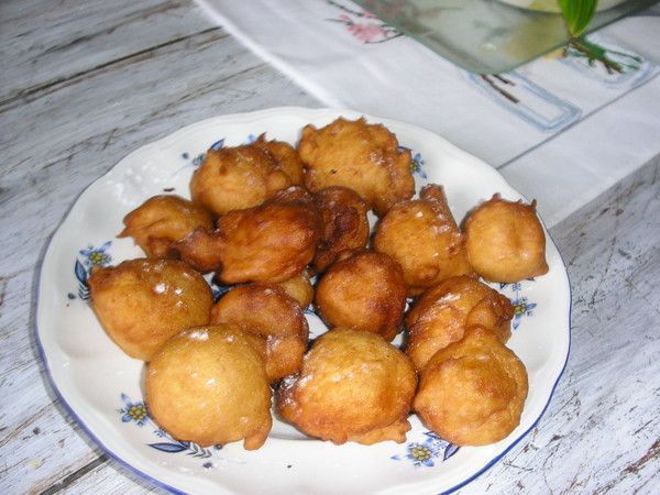 Bilharecos ( beignets portugais à la compote )